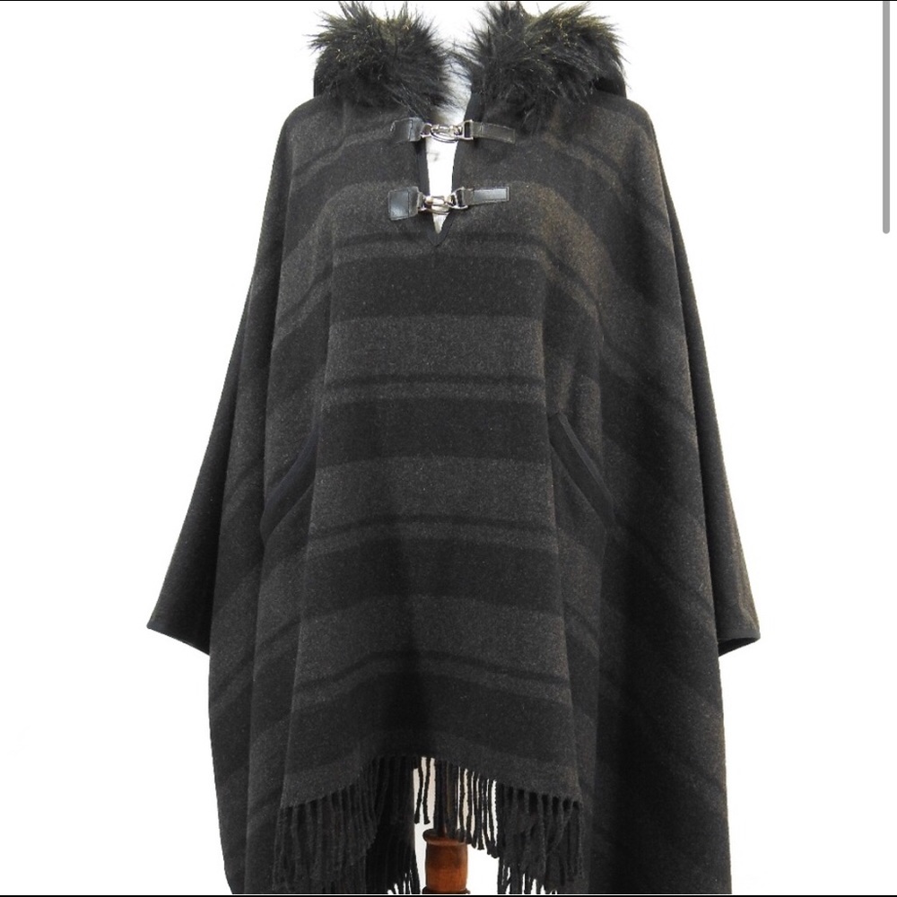 Zara wool blend poncho with faux fur trim hood